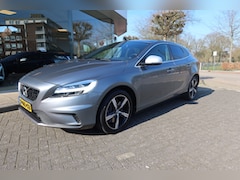 Volvo V40 - 1.5 T3 Polar+ Sport R-DESIGN I GEARTRONIC I PANORAMA I LEER I CAMERA
