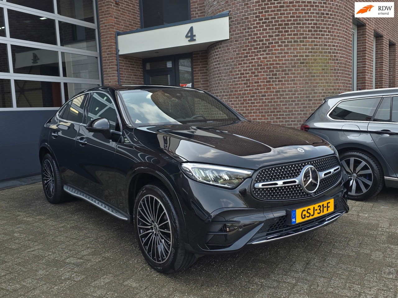 Mercedes-Benz GLC-klasse Coupé - 300e 4MATIC AMG Line 300e 4MATIC AMG Line - AutoWereld.nl