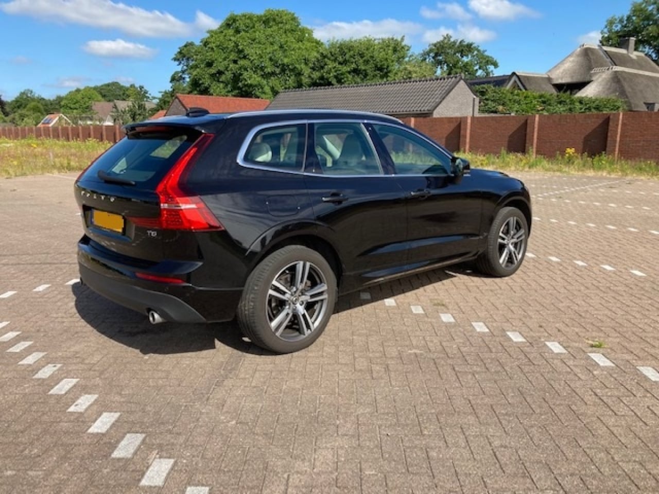 Volvo XC60 - 2.0 T5 Momentum - AutoWereld.nl