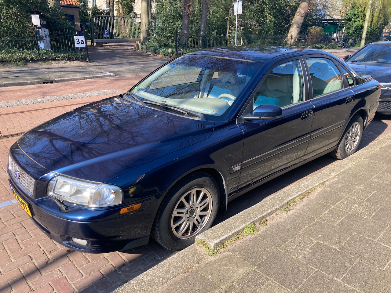 Volvo S80 - 2.4 Elan Weinig KMs | BLUETOOTH ! - AutoWereld.nl
