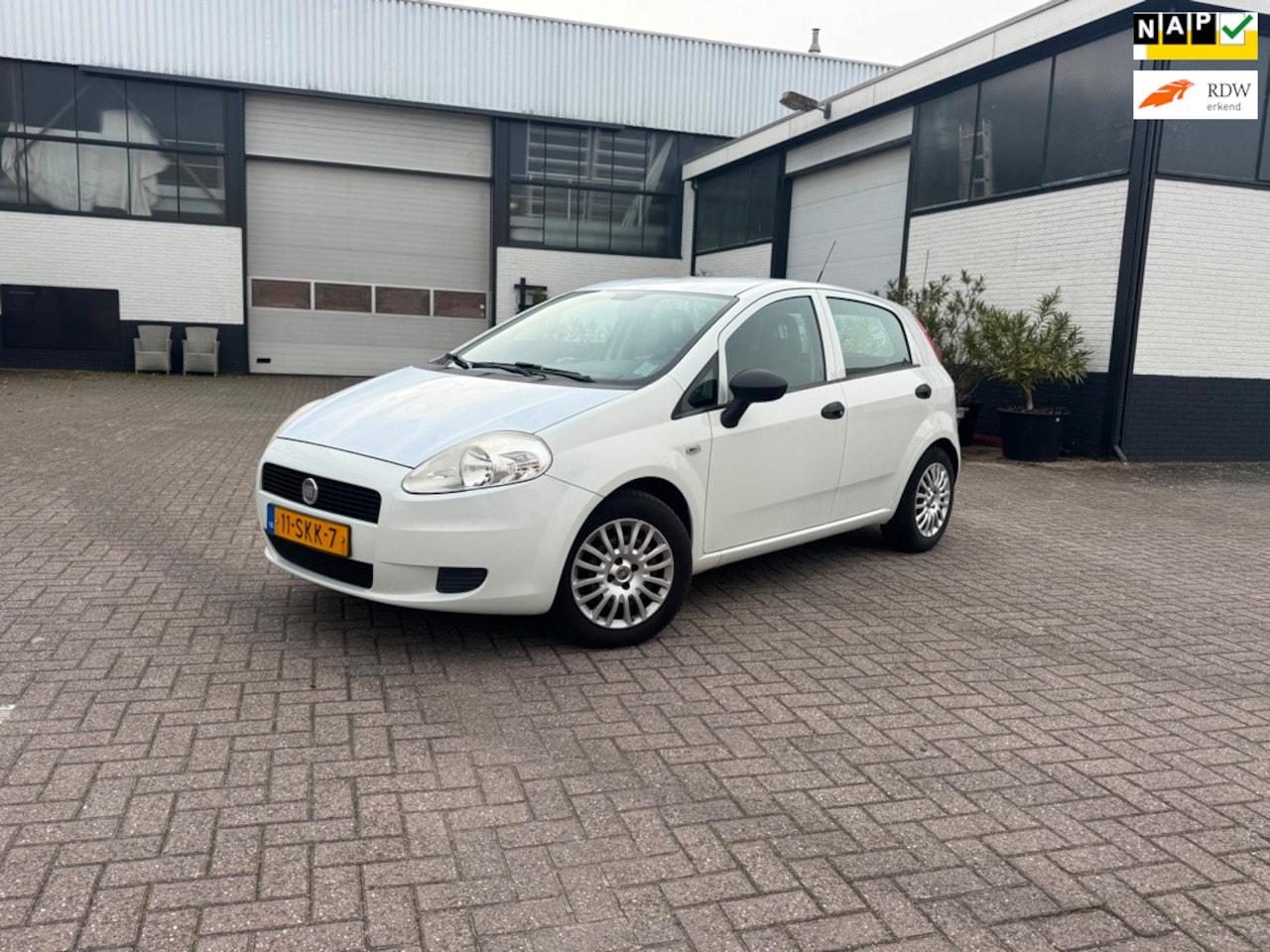 Fiat Grande Punto - 1.3 M-Jet Actual Airco 5 deurs - AutoWereld.nl