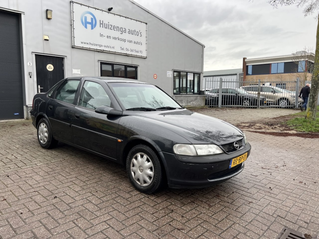 Opel Vectra - 1.8i-16V GL| SEDAN| EXPORT! - AutoWereld.nl