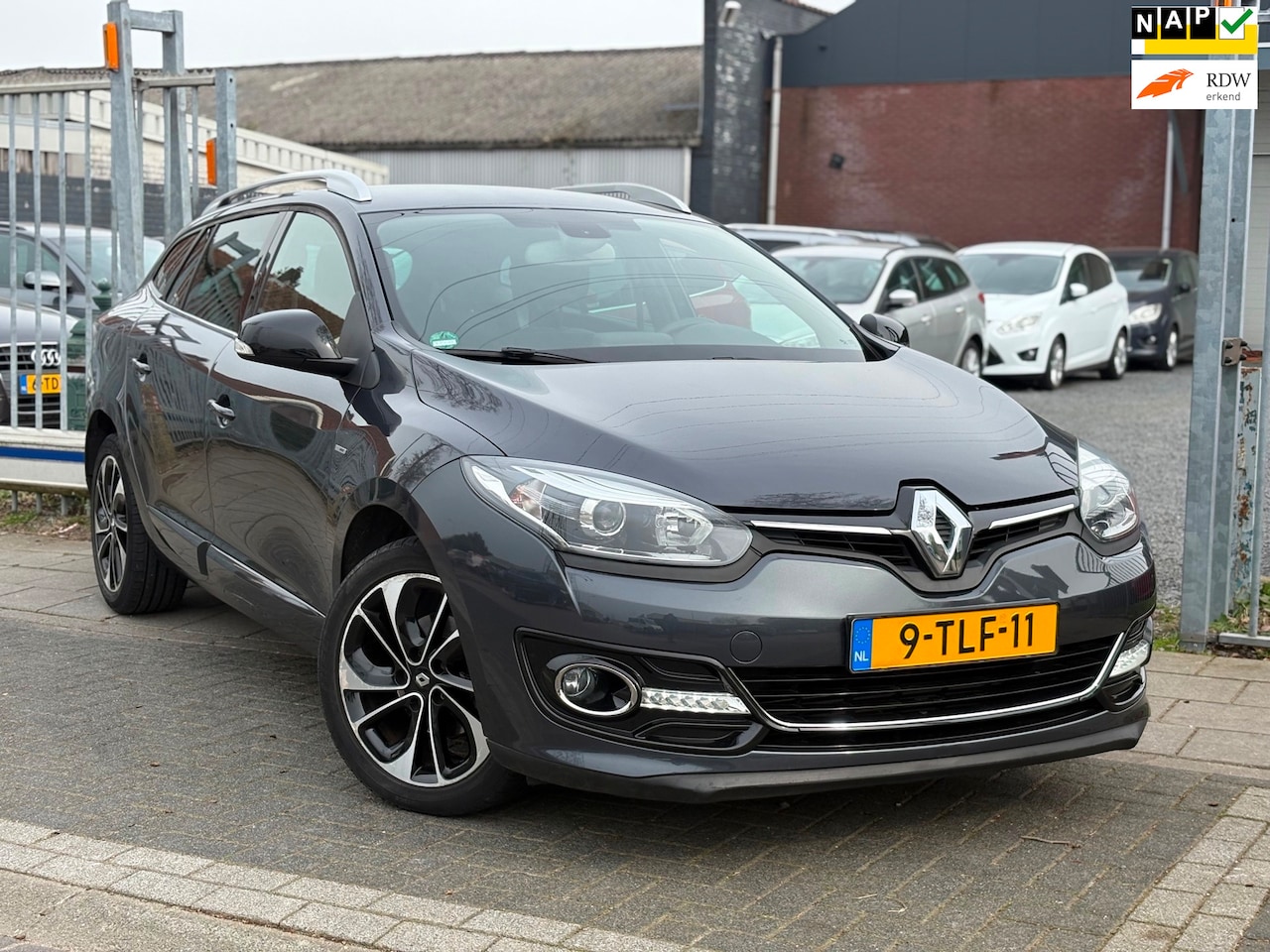 Renault Mégane Estate - 1.2 TCe Bose | LED | Trekhaak | 17” LMV | Half Leder | - AutoWereld.nl