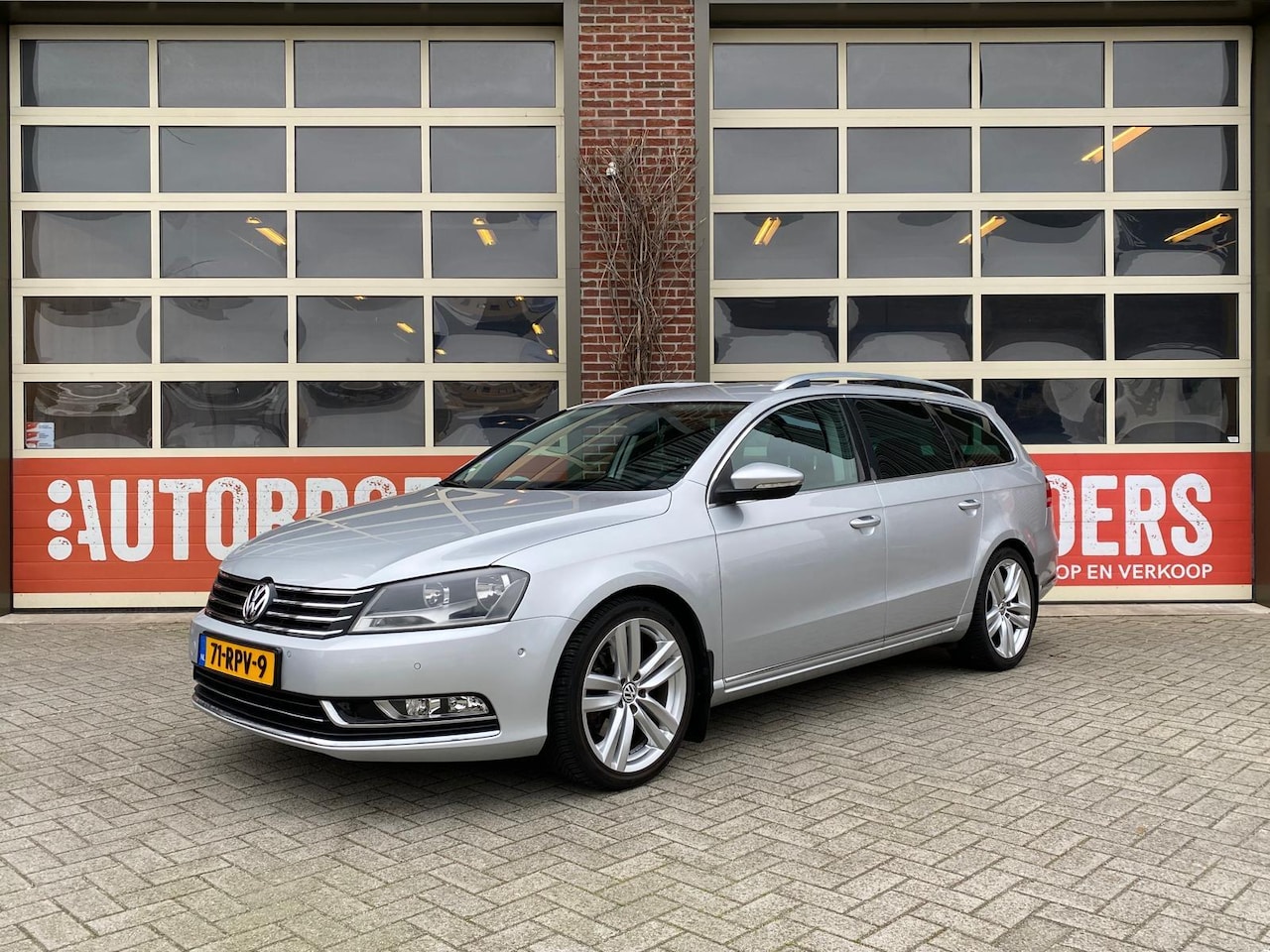 Volkswagen Passat Variant - 1.8 TSI Highline | 18" LMV | Leder-Alcantara | Zeer compleet | NL-auto | Export | - AutoWereld.nl