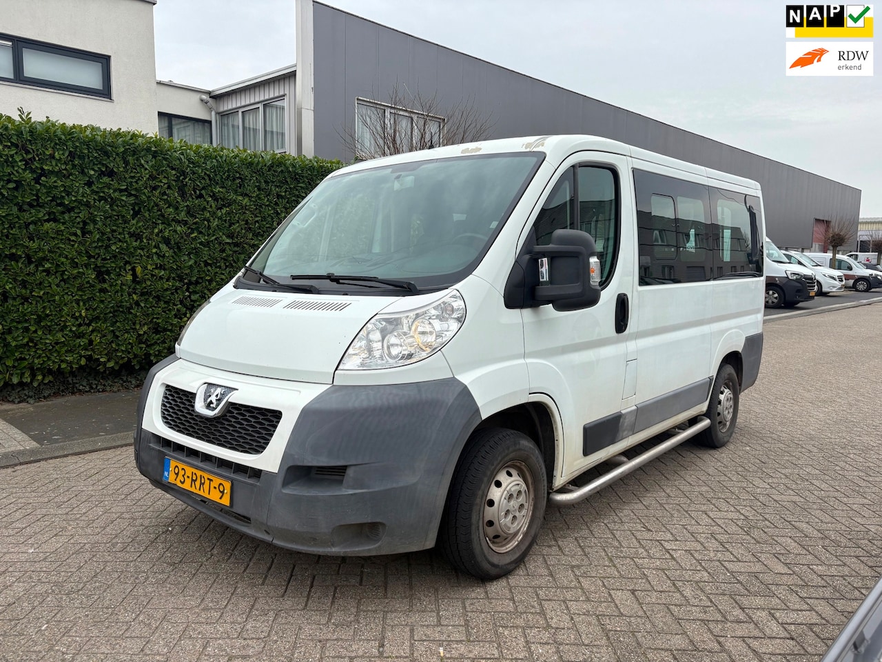 Peugeot Boxer - 330 2.2 HDI L1H1 9 Persoons | Airco | - AutoWereld.nl
