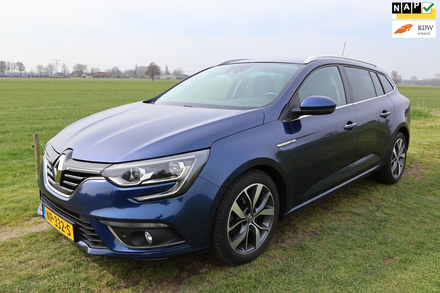 Renault Mégane Estate - 1.2 TCe Bose|Carplay|Achteruitrijcamera|Dealer onderhouden|NL-auto-NAP|Groot scherm|Keyles - AutoWereld.nl