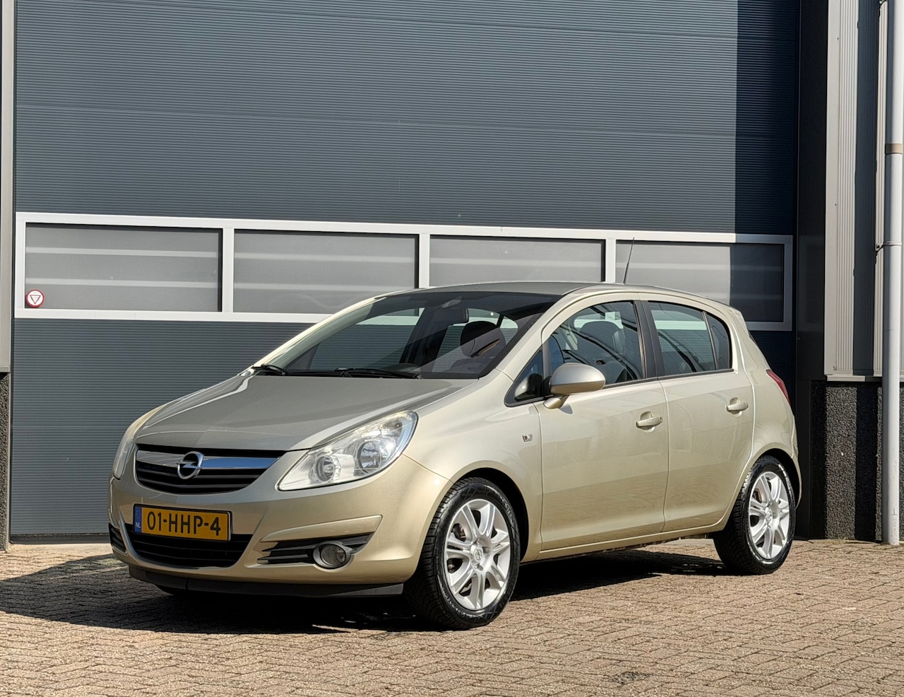 Opel Corsa - 1.2-16V Cosmo bj.2008 Autom|Navi|Airco|Cc|Nap. - AutoWereld.nl