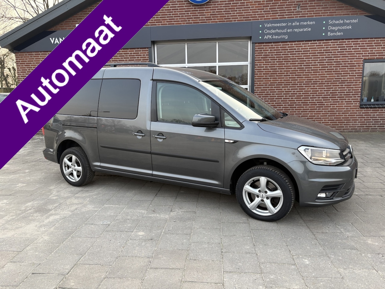 Volkswagen Caddy Maxi - 1.4 TSI Trendline 5p 92kw Life ( Achterdeurtjes | Carplay | Android | Trekhaak | parkeerse - AutoWereld.nl