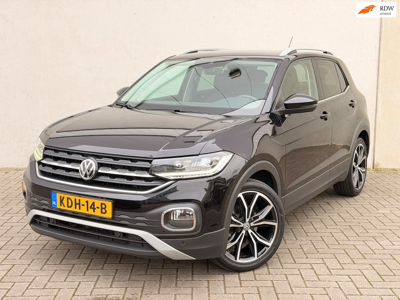 Volkswagen T-Cross - 1.0 TSI DSG LED Camera 18' CarPlay Virtual ACC Stoelverwarming - AutoWereld.nl