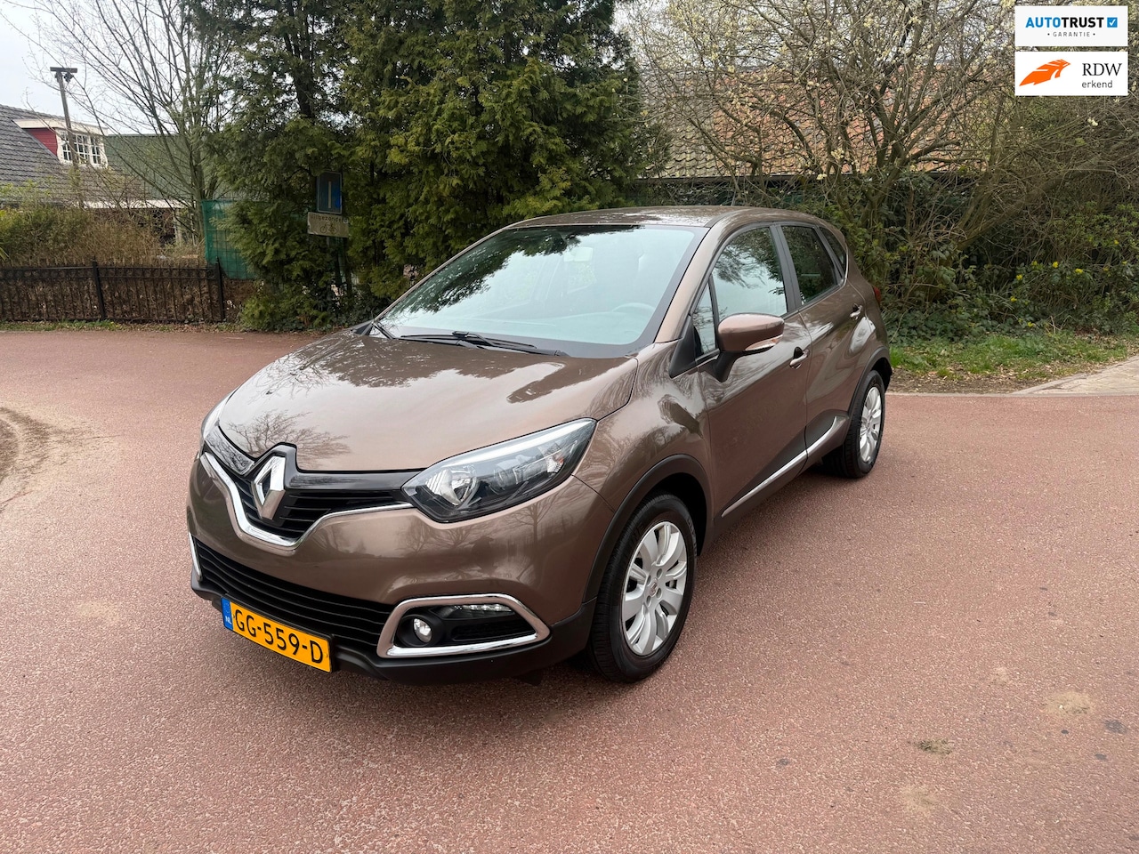 Renault Captur - 0.9 TCe Expression / Navi / Airco / Apk / BT / Trekhaak / - AutoWereld.nl