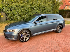 Volkswagen Passat Variant - 1.4 TSI GTE panorama dak alcantara zeer goed onderhouden mooie auto