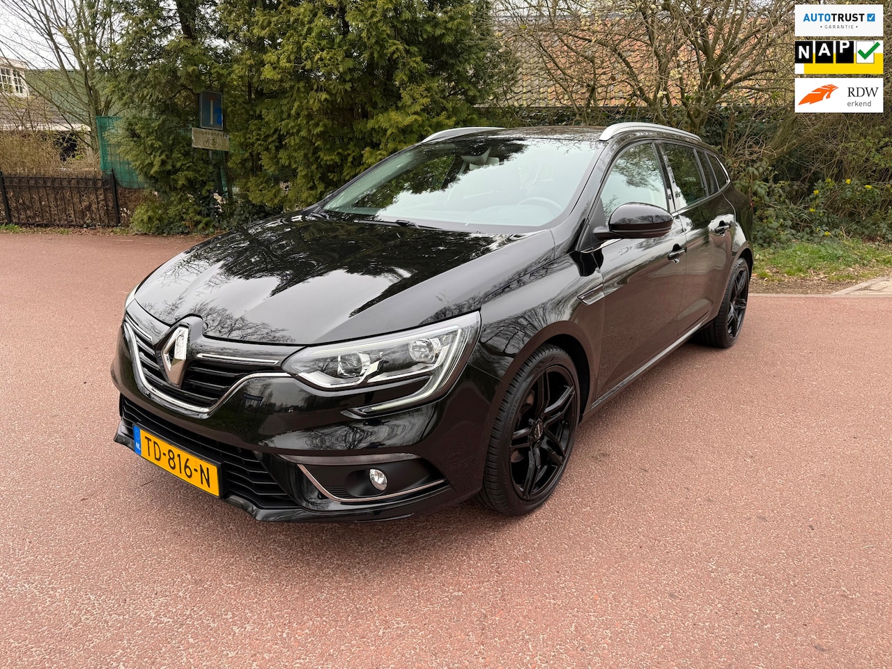 Renault Mégane Estate - 1.5 dCi Eco2 Zen / Navi / Airco / Led / NAP / Apk / PDC / Aux - AutoWereld.nl