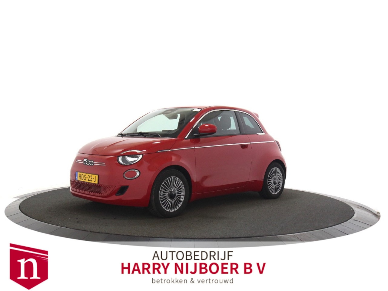 Fiat 500 - Urban 42 kWh Camera / Lm velgen / Lage km stand - AutoWereld.nl