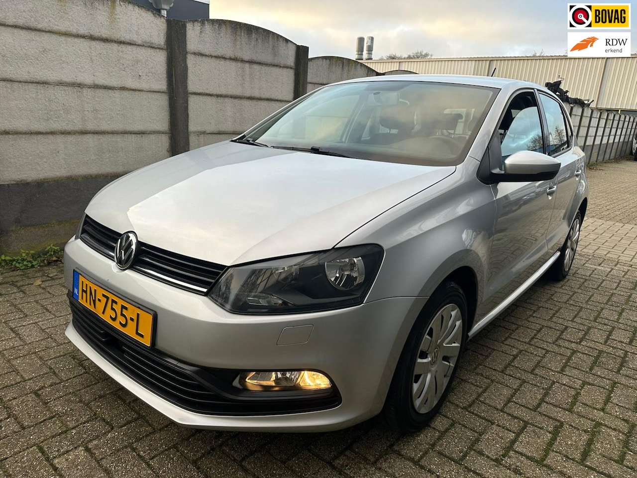 Volkswagen Polo - 1.0 Comfortline AIRCO/ EERSTE EIGENAAR/ ZEER NETJES! - AutoWereld.nl