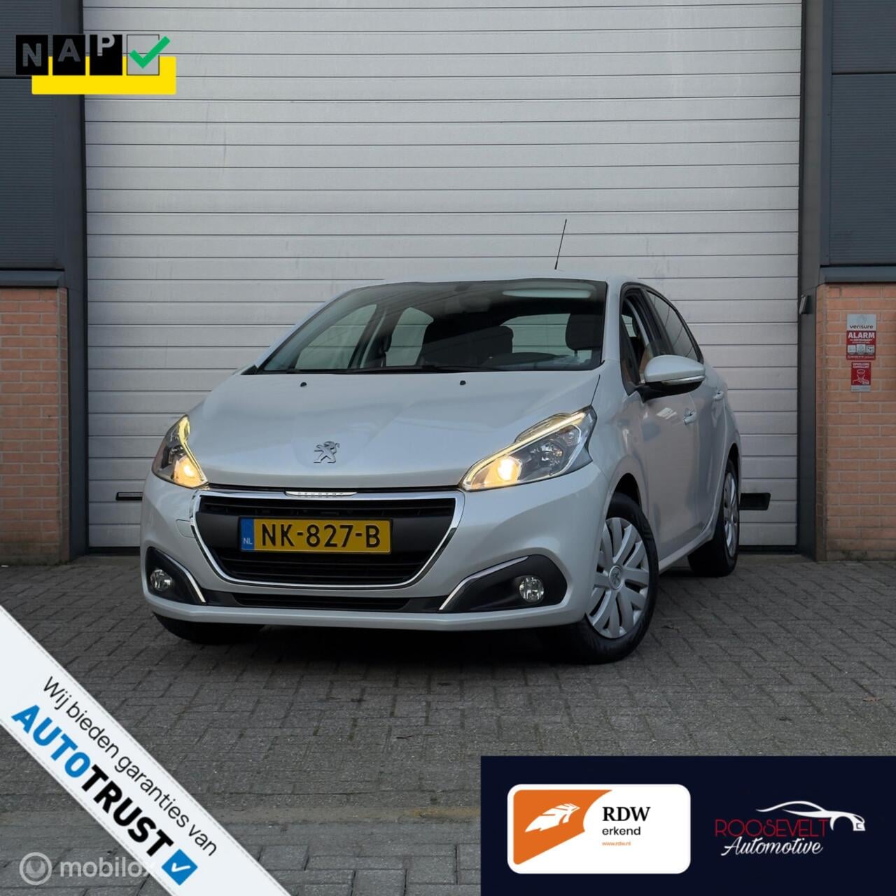 Peugeot 208 - 1.2 PureTech Blue Lion / PARELMOER / APK / NETTE - AutoWereld.nl