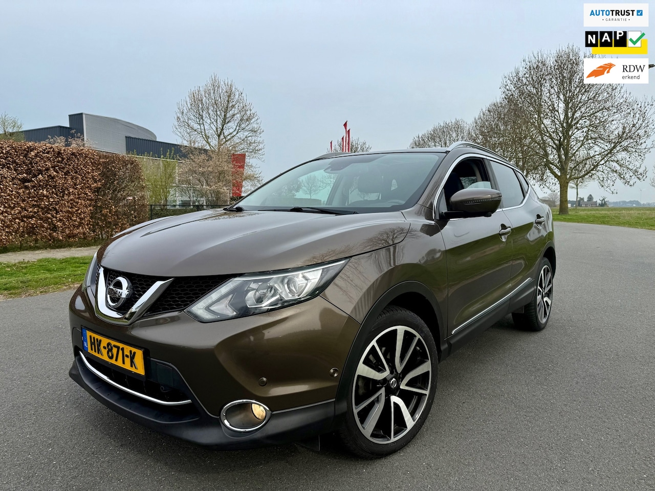 Nissan Qashqai - 1.2 Tekna PANO/NAVI/CLIMA/LEER/CAMERA - AutoWereld.nl