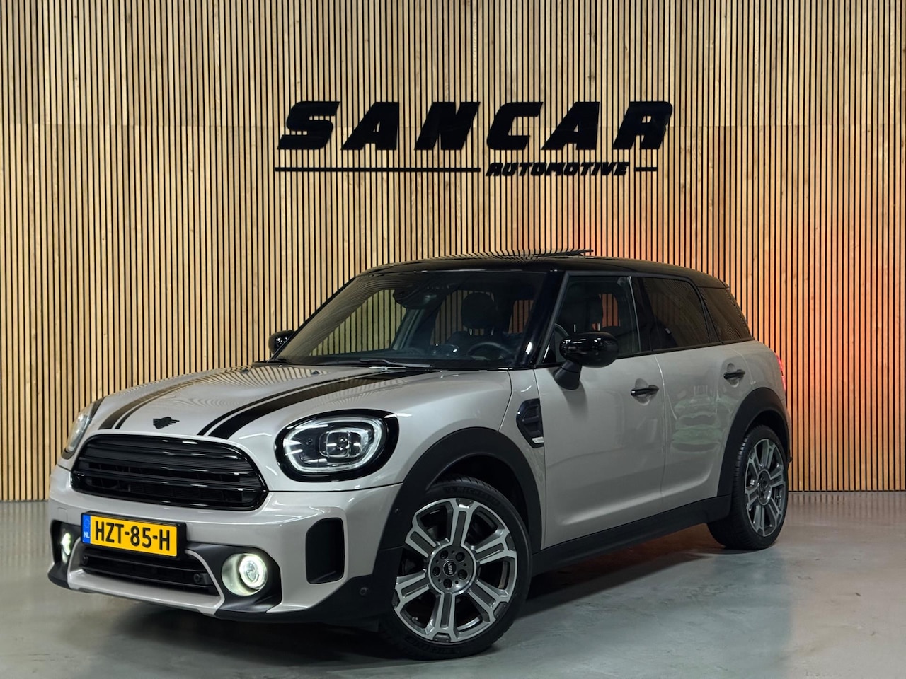 MINI Countryman - Mini 1.5 Cooper MINI Yours PANO|HUD|MEMORY STOELEN|DAB|CARPLAY|AMBIENT|19 inch LMV - AutoWereld.nl