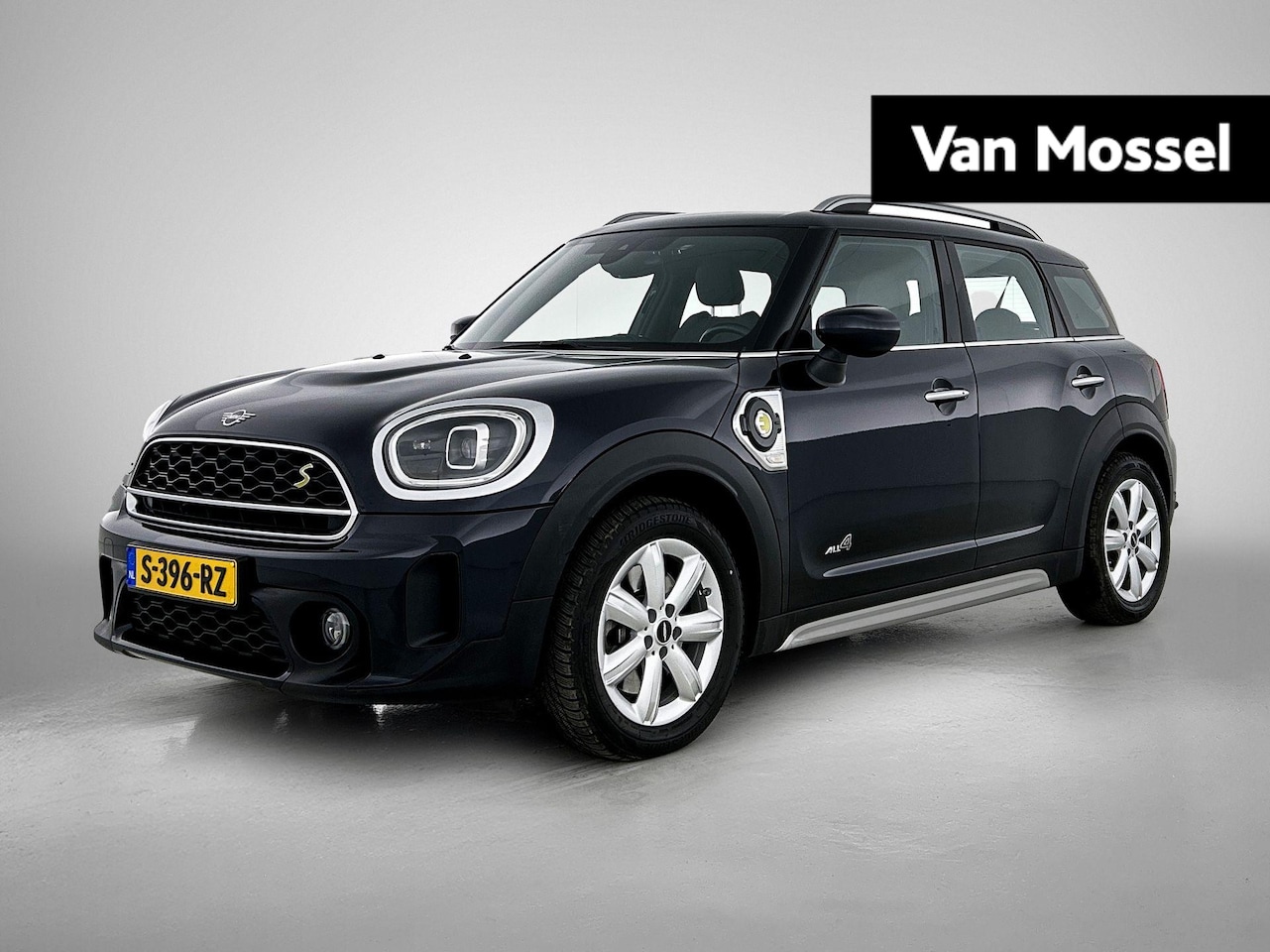 MINI Countryman - Mini 1.5 Cooper S E ALL4 Classic | VERWACHT | NAVIGATIE | CAMERA | STOELVERWARMING | APPLE - AutoWereld.nl