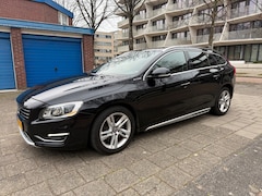 Volvo V60 - 2.4 D6 AWD Plug-In Hybrid Summum Leder Panorama