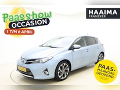 Toyota Auris - 1.6 Dynamic 132pk | Climate Control | Trekhaak | Camera | Navigatie | Stoelverwarming | 17