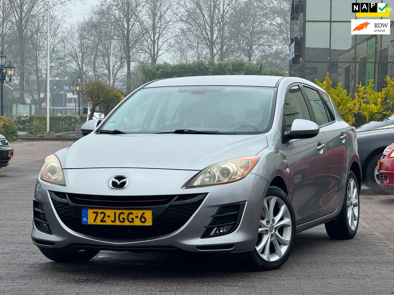Mazda 3 - 1.6 TS Plus | Stoelverwarming | Parkeersensoren | Airco | Elektrische spiegels | Cruise co - AutoWereld.nl