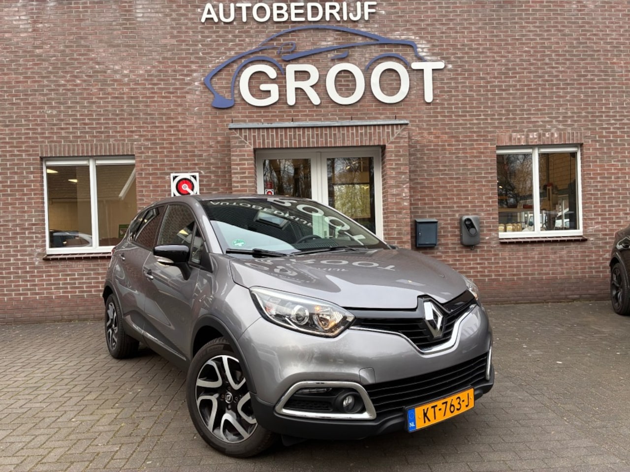 Renault Captur - 1.2 TCE DYNAMIQUE 4 CILINDER! TREKHAAK/KEYLESS - AutoWereld.nl