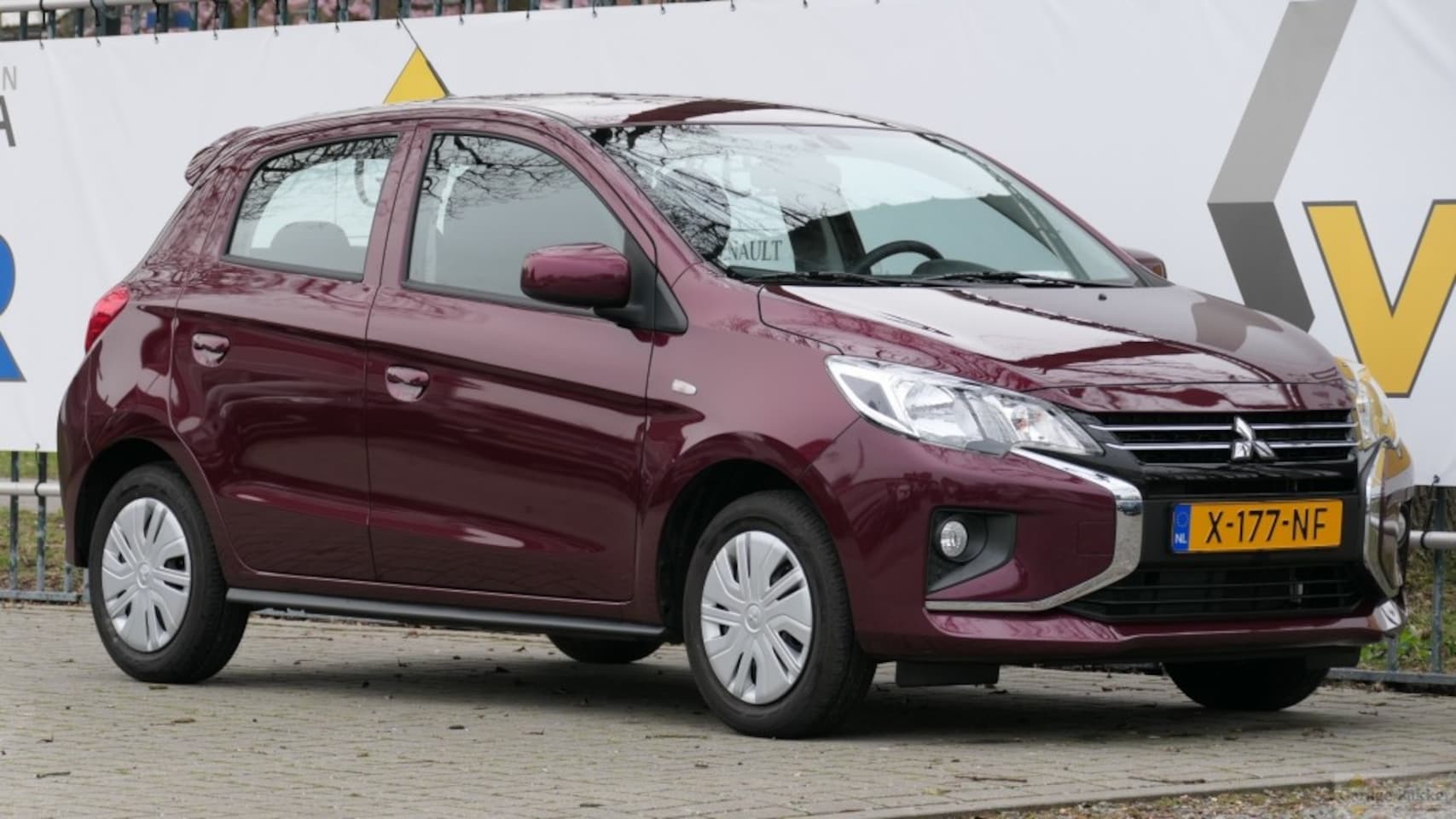 Mitsubishi Space Star - 1.2 Connect+ 1.2 Connect+ - AutoWereld.nl