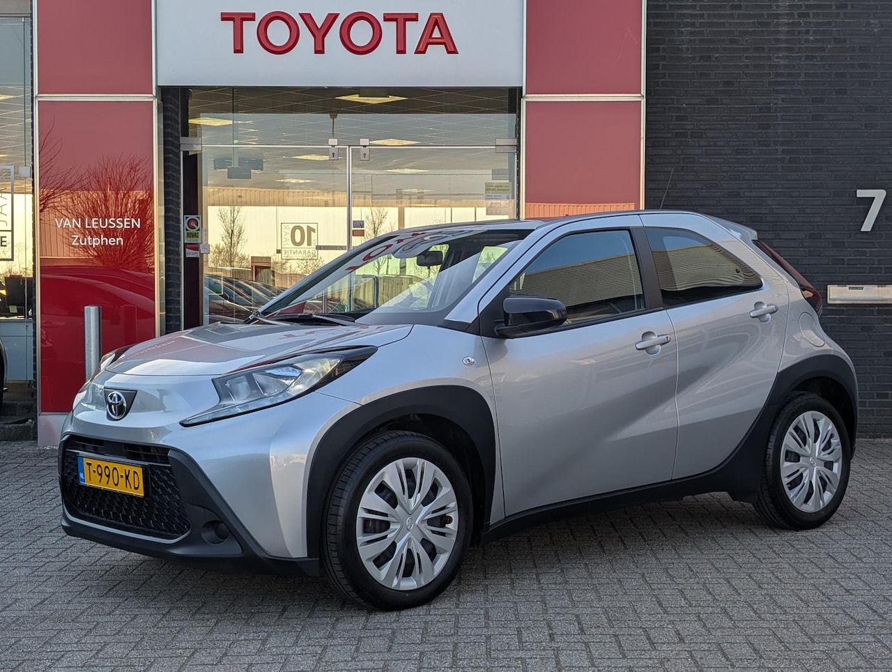 Toyota Aygo X - PLAY CAMERA ADAPTIVE CRUISE APPLE CAR PLAY & ANDROID AUTO - AutoWereld.nl