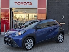 Toyota Aygo X - PULSE STOELVERWARMING CAMERA AIRCO PRIVACY-GLASS LM-VELGEN LED