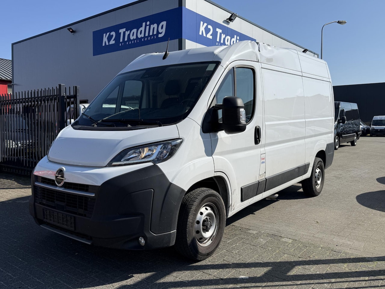 Opel Movano - 2.2D 140 S&S L2H2 3.3t DAKSCHADE 16.000KM !!!!! - AutoWereld.nl
