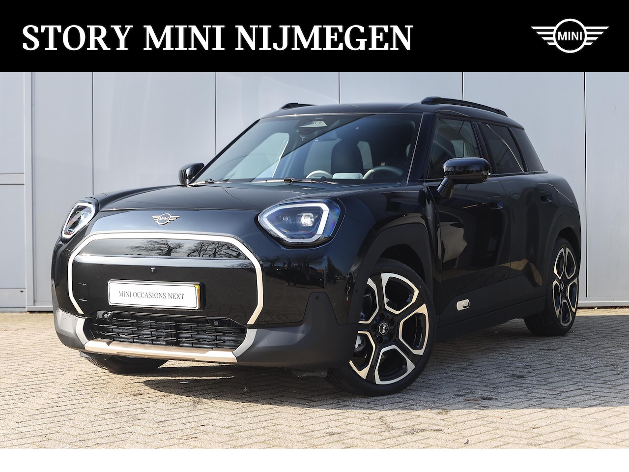 MINI Aceman - E / Favoured / Pakket L / 19" Hexagram Spoke 2-tone - AutoWereld.nl