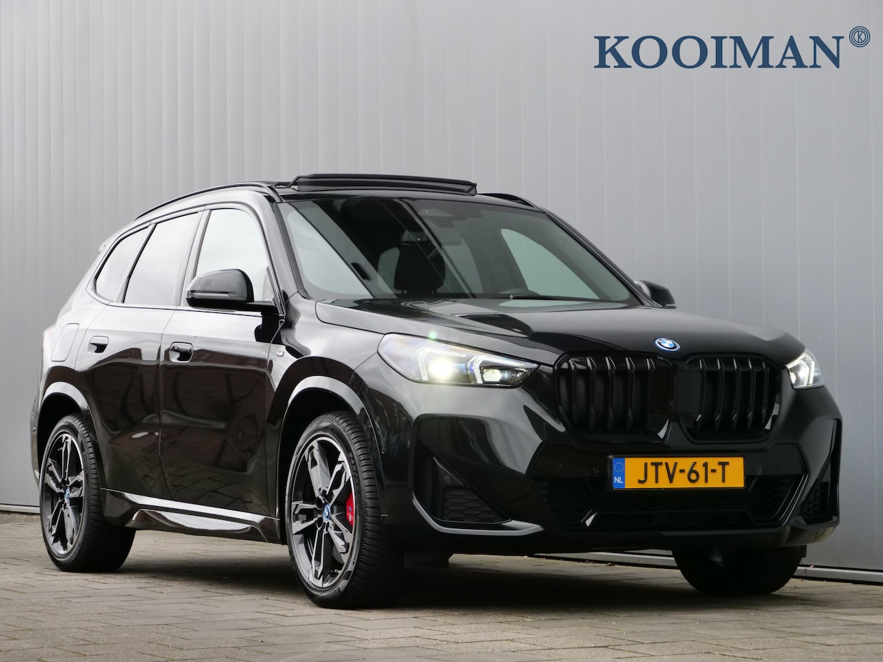 BMW X1 - xDrive25e M Sport pakket Pro 245 Pk Automaat Schuifdak / Winterpakket / Harman Kardon - AutoWereld.nl