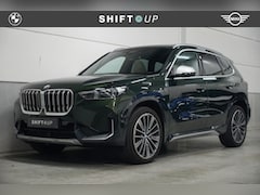 BMW X1 - sDrive18i Panoramadak | Harman Kardon | Head Up | Stuurverwarming
