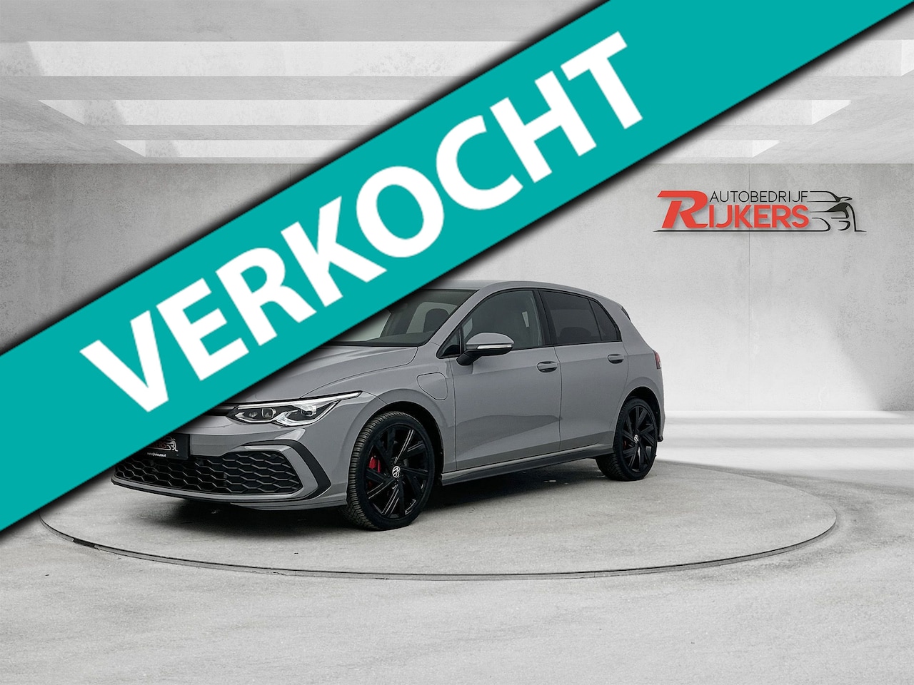 Volkswagen Golf - 1.4 eHybrid GTE 245PK Automaat Acc,Apple Carplay,PDC V+A,Navigatie,Lane assist,Keyless,Sto - AutoWereld.nl