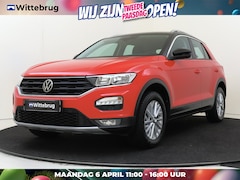 Volkswagen T-Roc - 1.5 TSI Style Business | Stoelverwarming | Camera | Navigatie | Carplay |