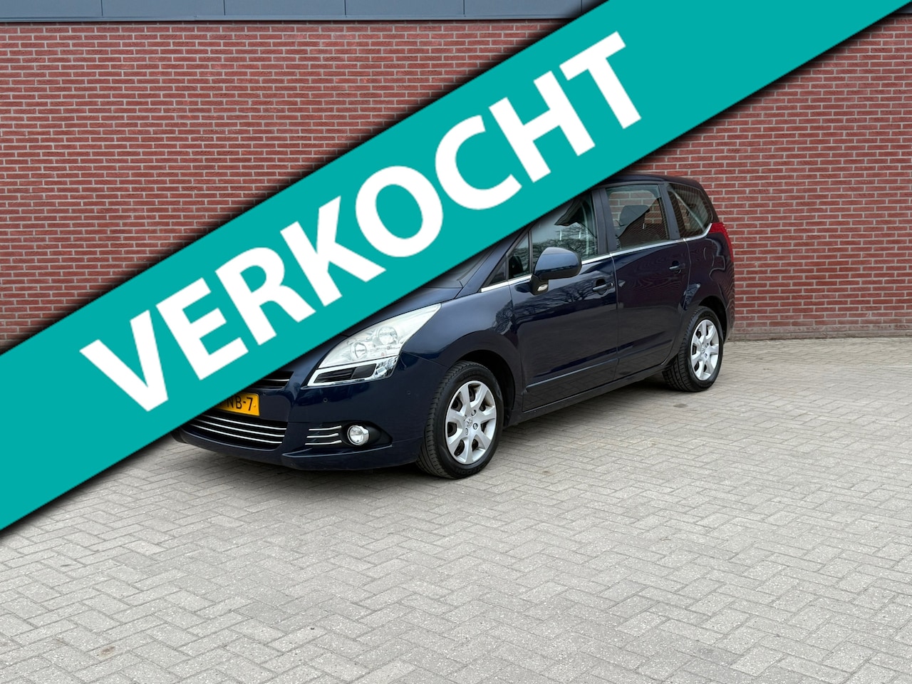 Peugeot 5008 - 1.6 VTi ST 7p. / NAP / Airco / Cruise Control / Trekhaak - AutoWereld.nl