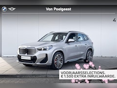BMW iX1 - xDrive30 67 kWh M Sport Pro 20 Inch / Comfort Acces / Shadow Line / Binnen & Buitenspiegel