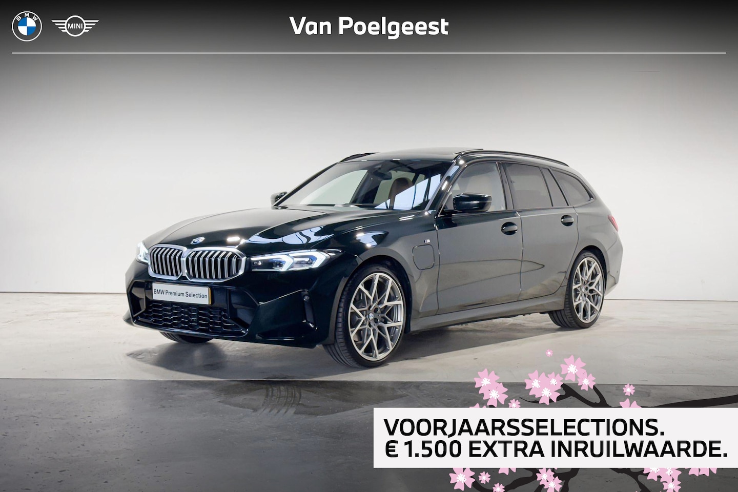BMW 3-serie Touring - 330e Innovation Pack M Sport | Individual | panoramadak | M Performance wielen | Selection - AutoWereld.nl