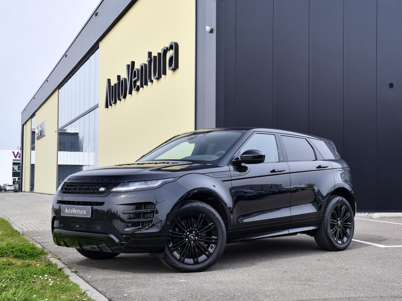 Land Rover Range Rover Evoque - 1.5 P270e PHEV Dynamic SE l Facelift l Black Pack l Meridian l Adapt. Cruise l 360 Camera - AutoWereld.nl