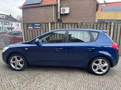 Kia Cee'd - 1.6 X-clusive