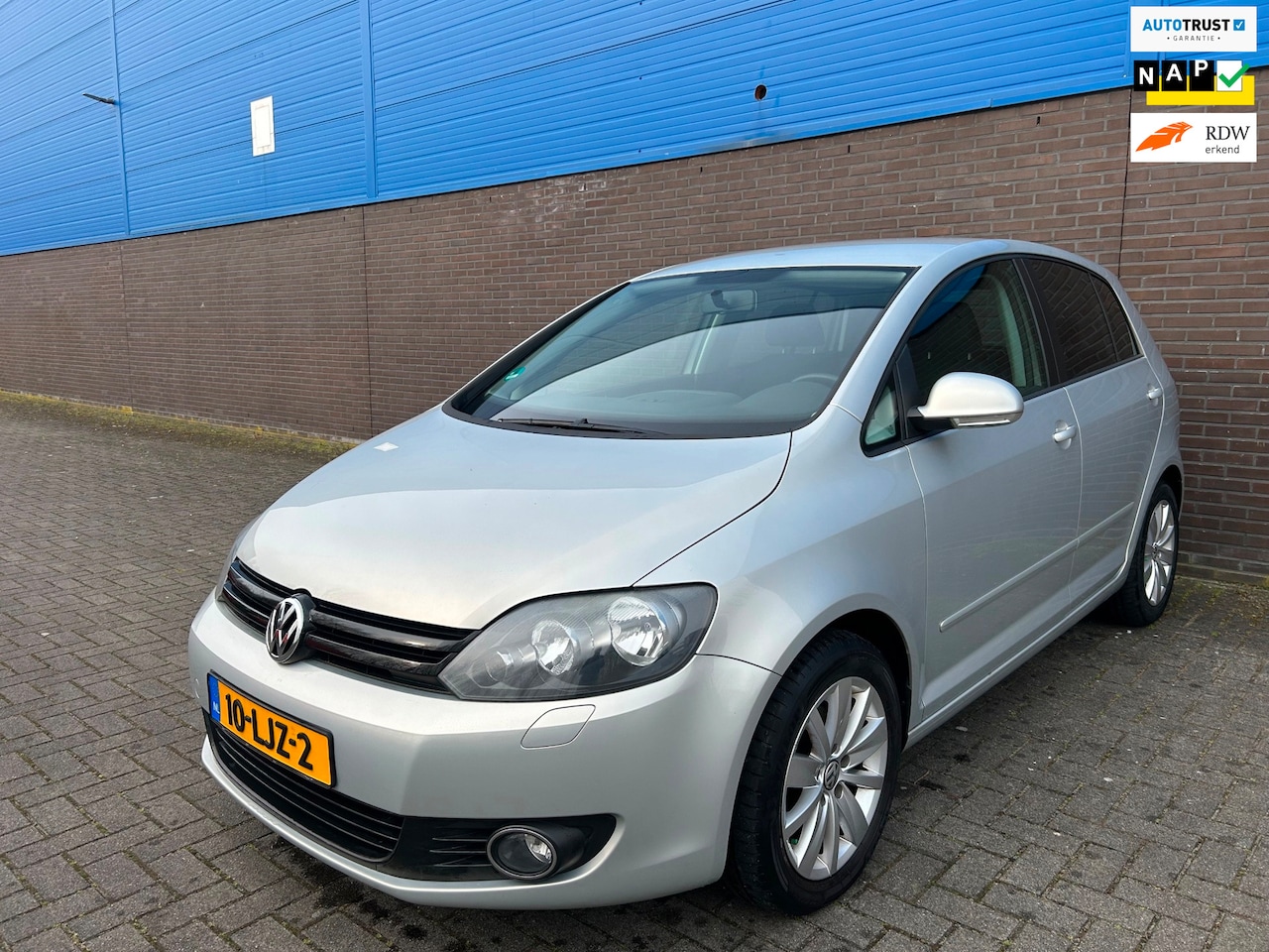 Volkswagen Golf Plus - 1.2 TSI Trendline | Automaat | Cruise | Climate | Afneembare Trekhaak | Parkeersensoren | - AutoWereld.nl