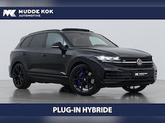 Volkswagen Touareg - 3.0 TSi eHybrid 4MOTION R Edition | NIEUW | Nachtzicht | Massage | Panoramadak | 22 Inch |