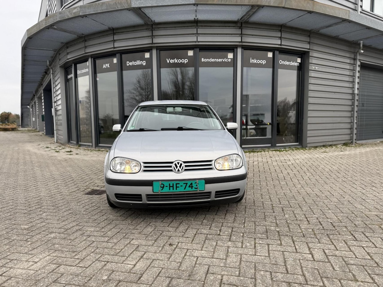 Volkswagen Golf - 1.4-16V NAP Airco Bluetooth APK 1 jaar - AutoWereld.nl