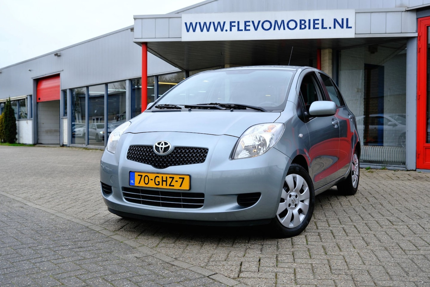 Toyota Yaris - 1.3 VVTi Sol MMT 5-drs Aut. *39.525 km!* Airco|Stoelverw - AutoWereld.nl