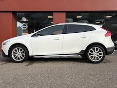 Volvo V40 Cross Country - 2.0 T4 Summum AUTOMAAT | LEER | TREKHAAK | STYLING PACK | PANO | MEMORY