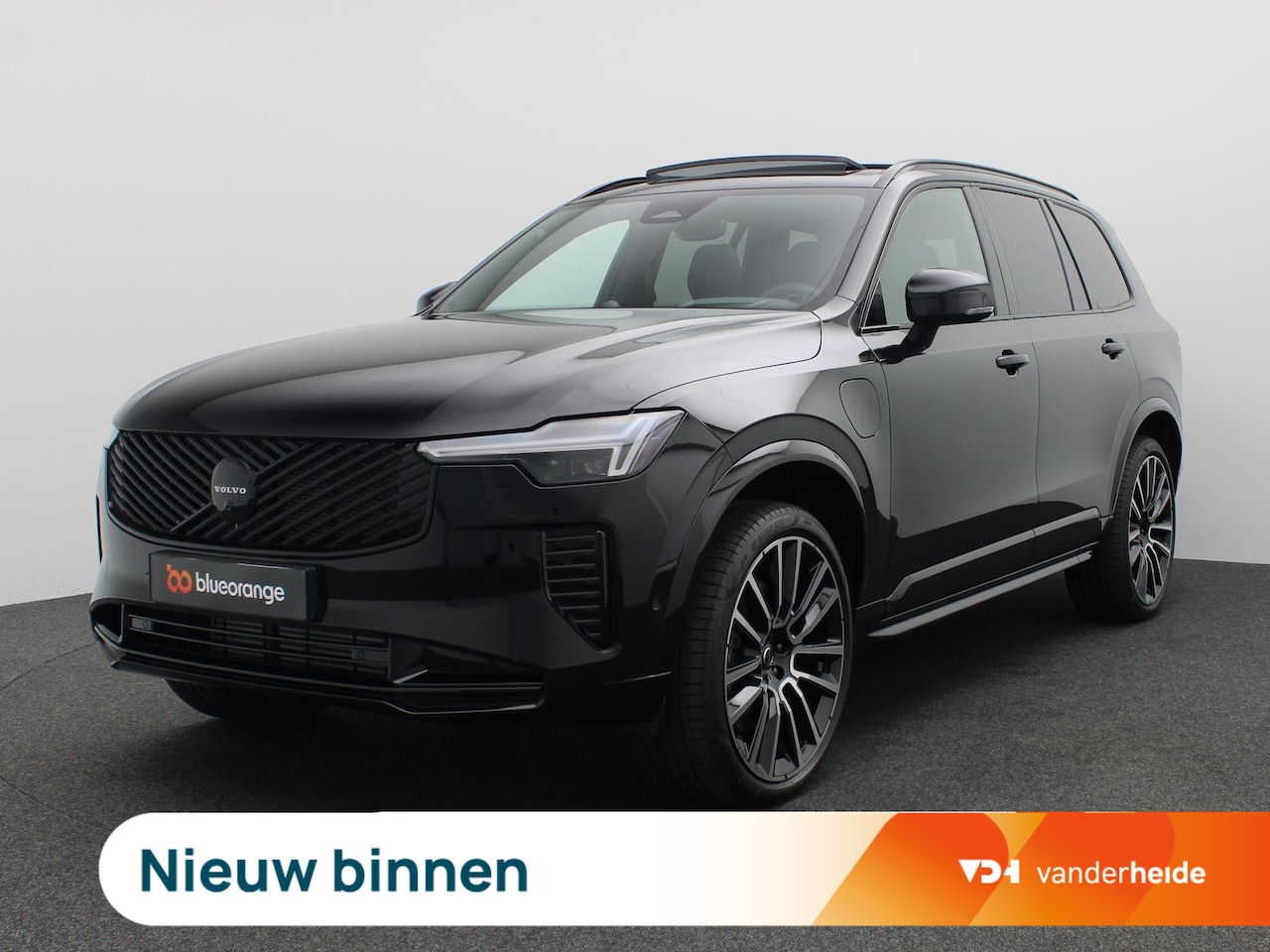 Volvo XC90 - 2.0 T8 Plug-in hybrid AWD Ultra Black Edition Pano-Schuifdak, Trekhaak, 22" LM Velgen, Bow - AutoWereld.nl
