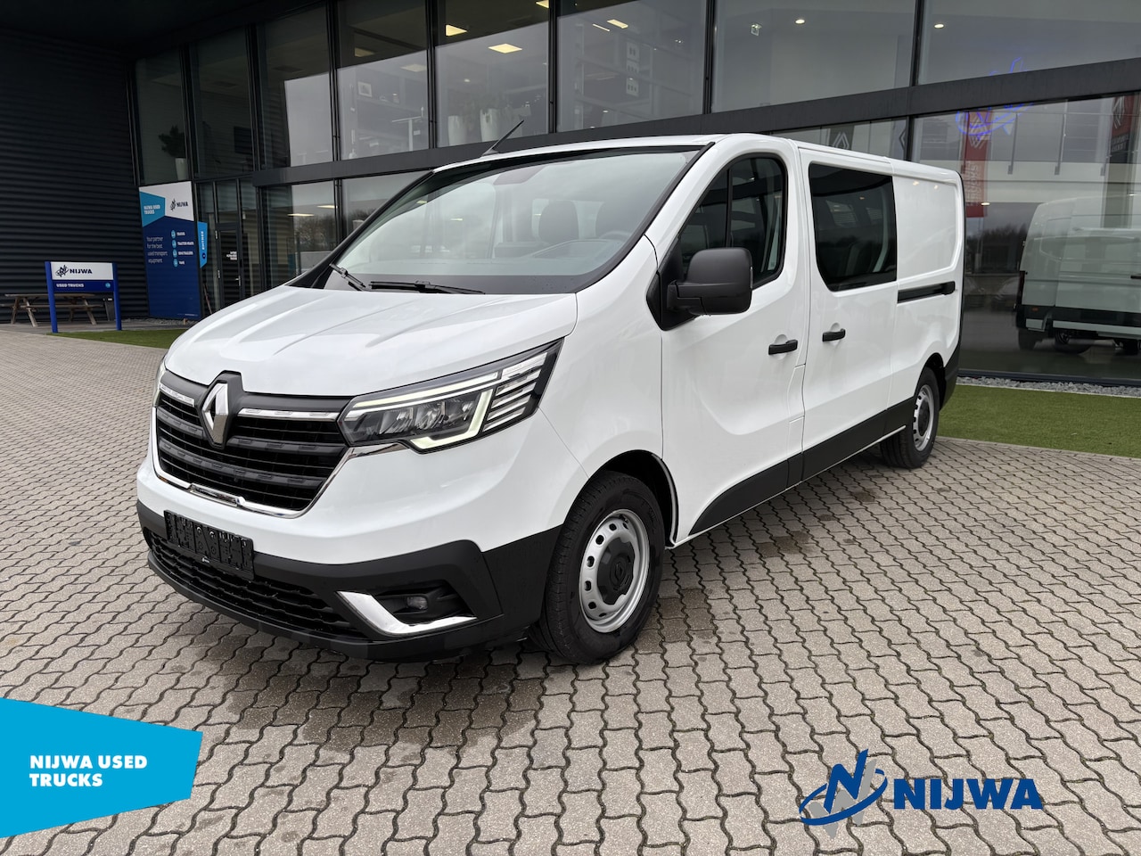 Renault Trafic - 150 L2H1 Dubbel cabine + Dubbele schuifdeur - AutoWereld.nl