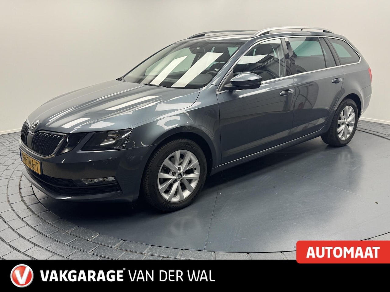 Skoda Octavia Combi - 1.0 TSi Greentech Automaat-Trekhaak-Navigatie-Cr.contr-Clima-Carplay-Parkeersensoren-Lm16' - AutoWereld.nl