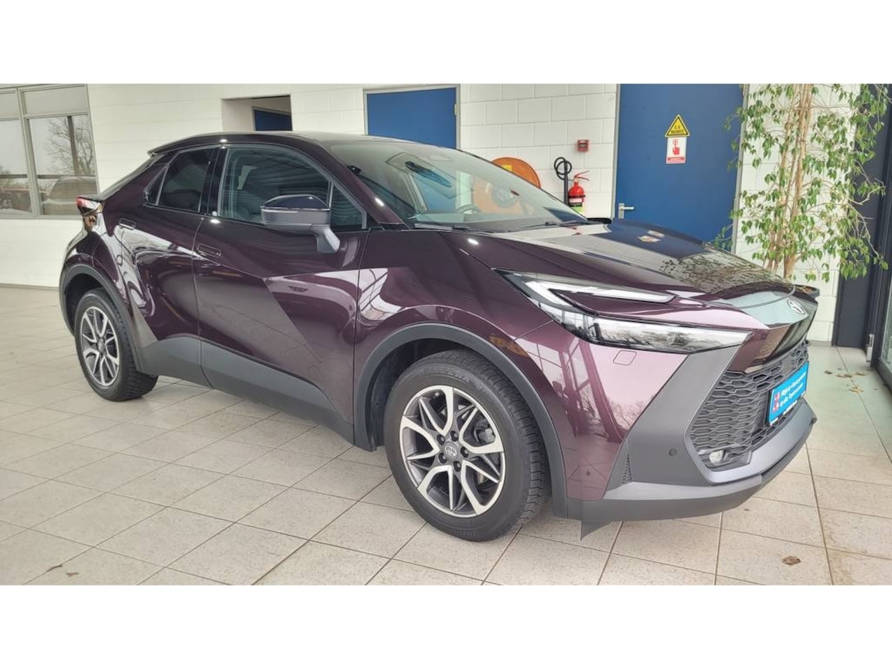 Toyota C-HR - 1.8 140 Style | Groot Navi | Stoel en stuurverw | elekt achterkl - AutoWereld.nl