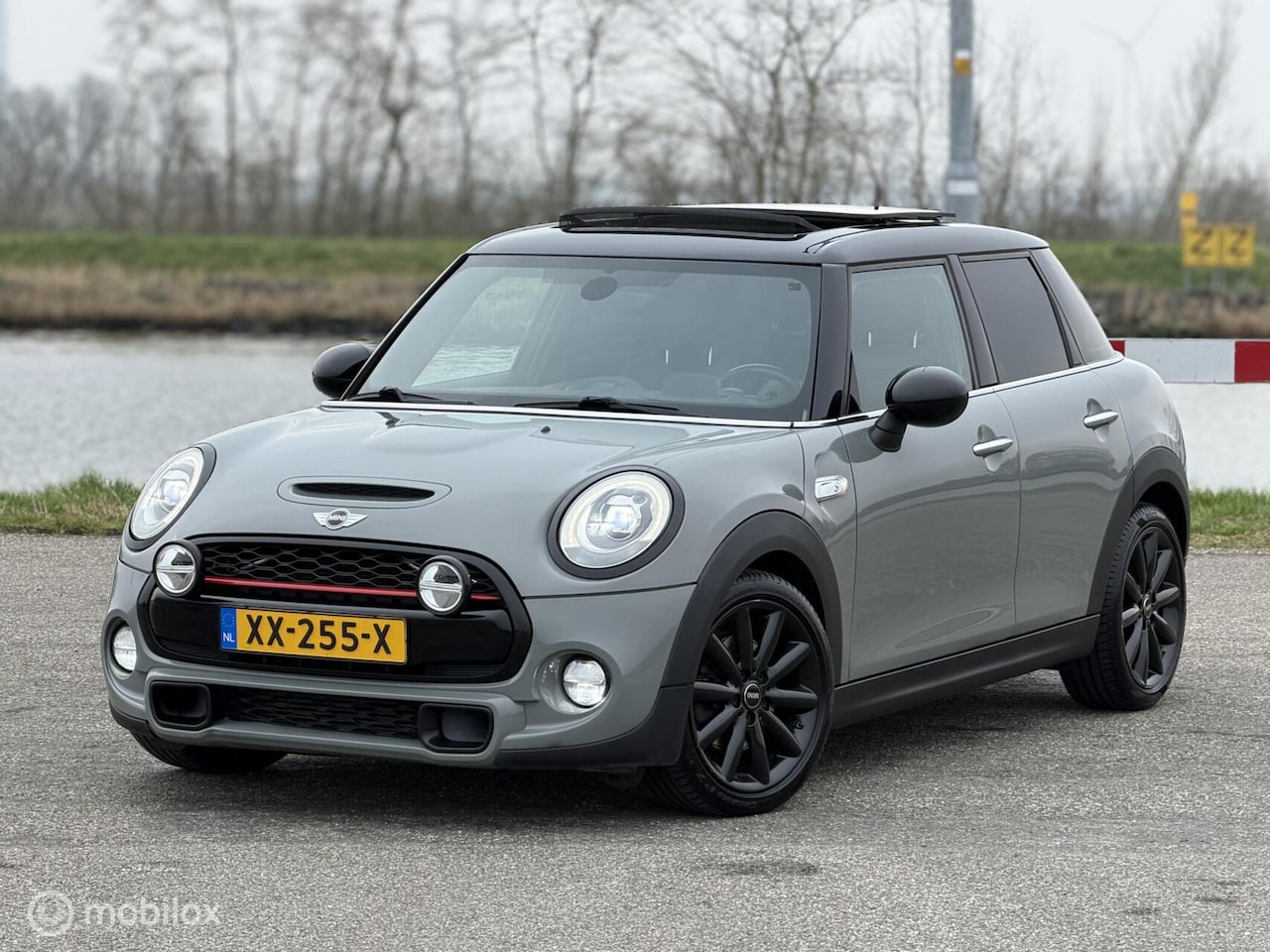 MINI Cooper - Mini 2.0 SD, John Cooper Works, Head Up, Pano !! - AutoWereld.nl